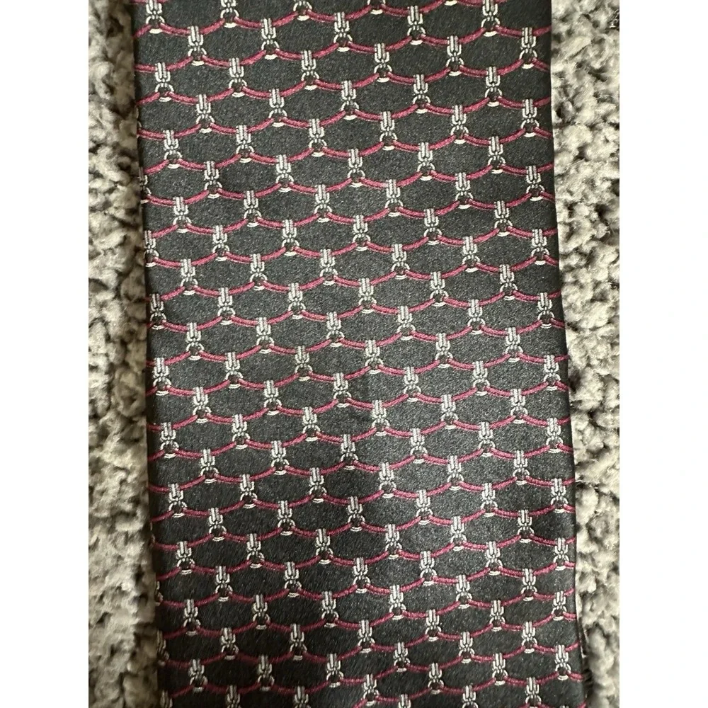 Bill Blass Silk Tie Black Burgundy Geometric Chain Link Necktie USA Vintage